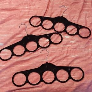 💎 Scarf Hangers Set